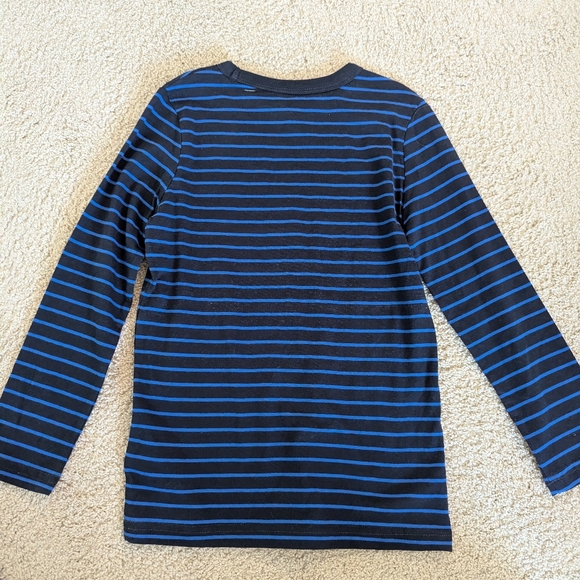 Kids long sleeve, size medium - Picture 2 of 4